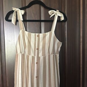 NWT Lauren Conrad Maxi Dress - size Medium